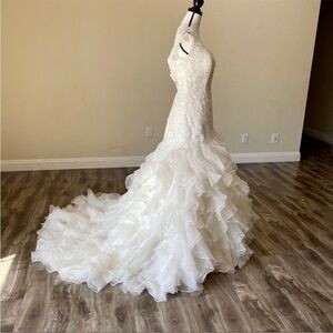 Wedding dress size 12 David tutera